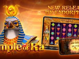 Bàn baccarat live casino 555win với dealer chuyên nghiệp phát sóng trực tiếp liên tục
